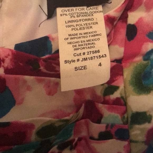 Brightly colored dress - Picture 2 of 4